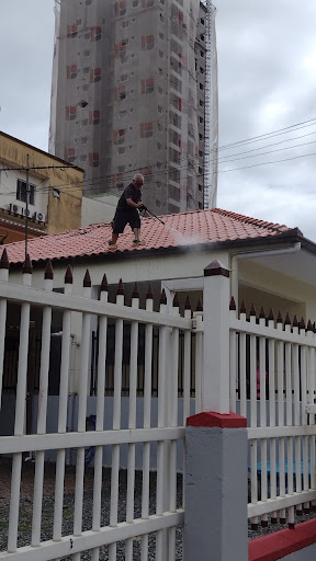 Luiz Lavação de Telhados, Caixas D'agua e Dedetização